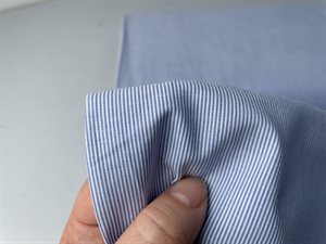 Skjortepoplin - stribet i blålige toner